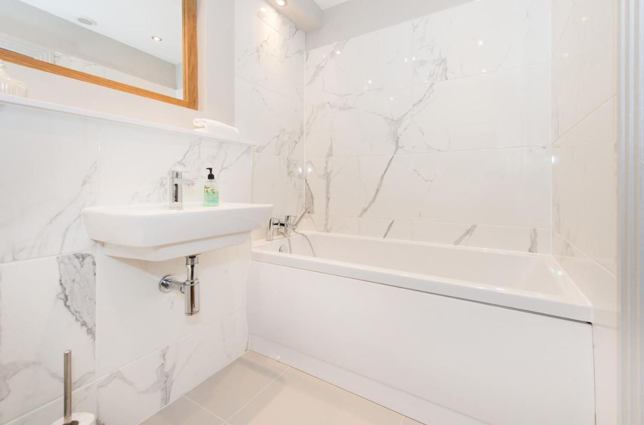 Harrogate Serviced Apartments ภายนอก รูปภาพ