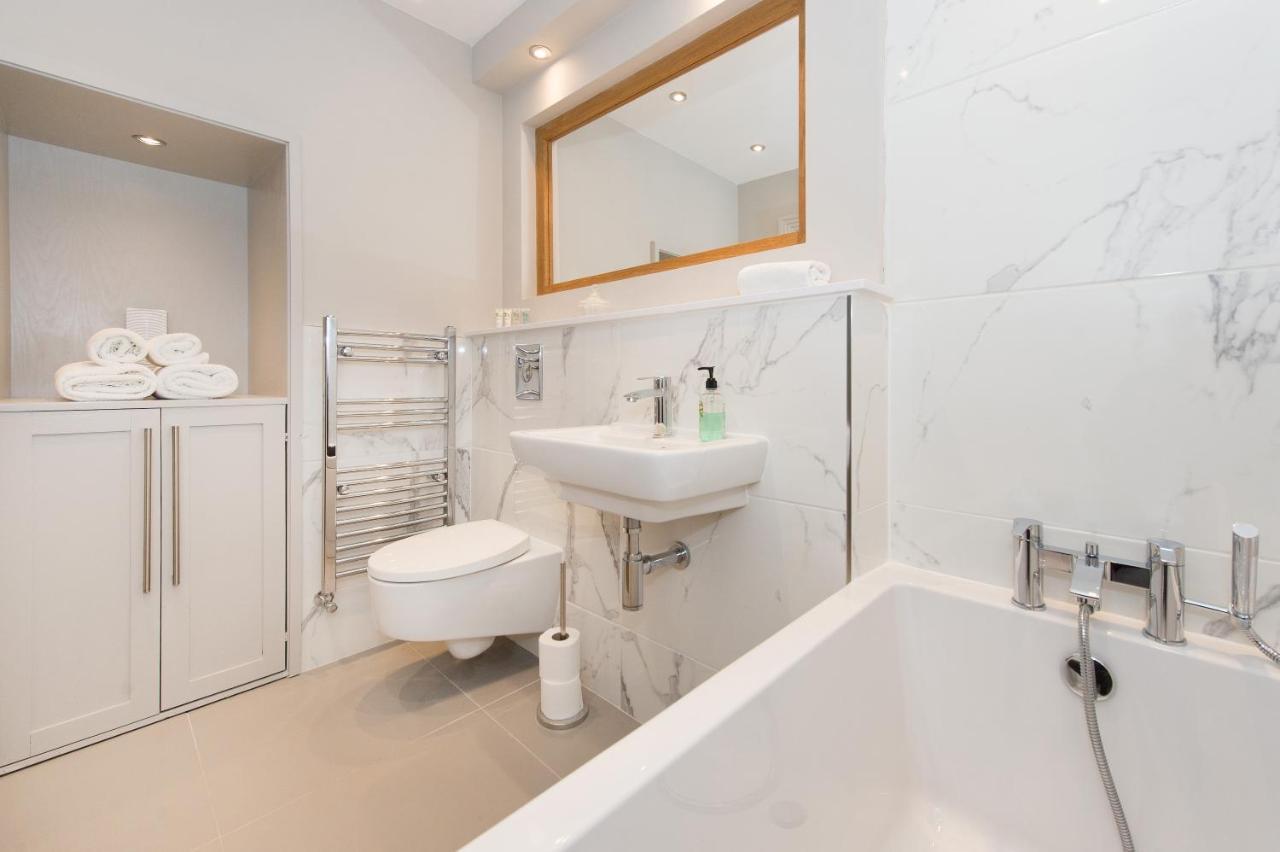 Harrogate Serviced Apartments ภายนอก รูปภาพ