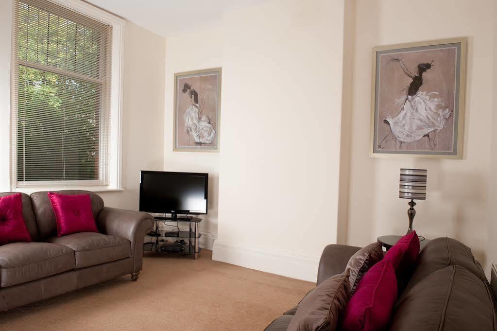 Harrogate Serviced Apartments ภายนอก รูปภาพ